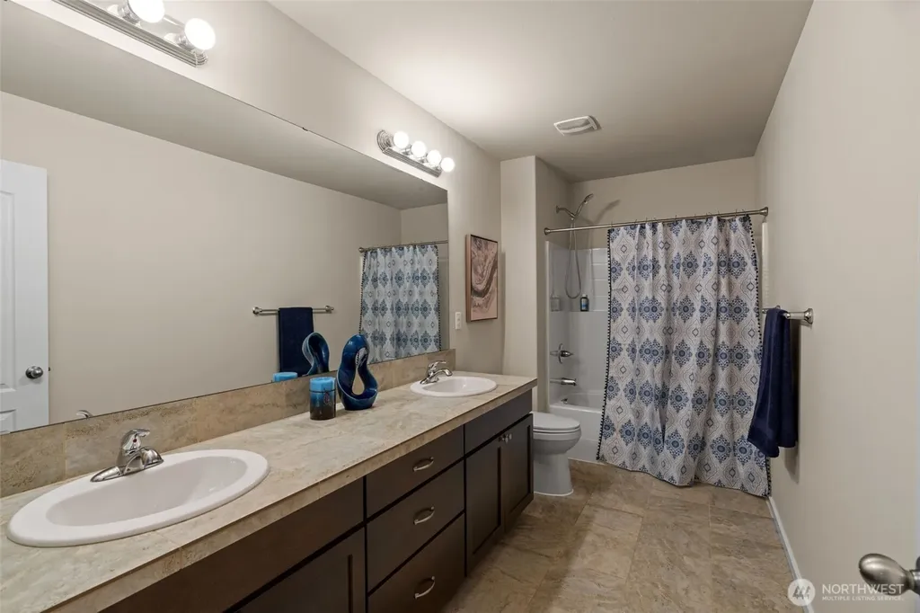 22313 38th Avenue SE Bothell WA 98021