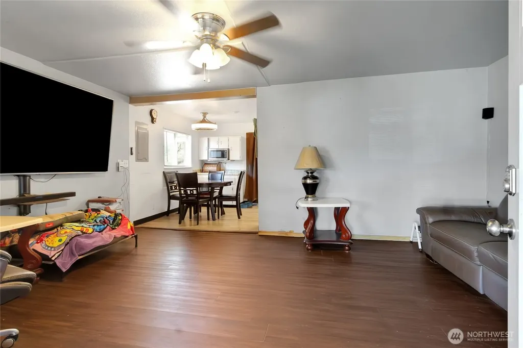 3009 D Street SE Auburn WA 98002