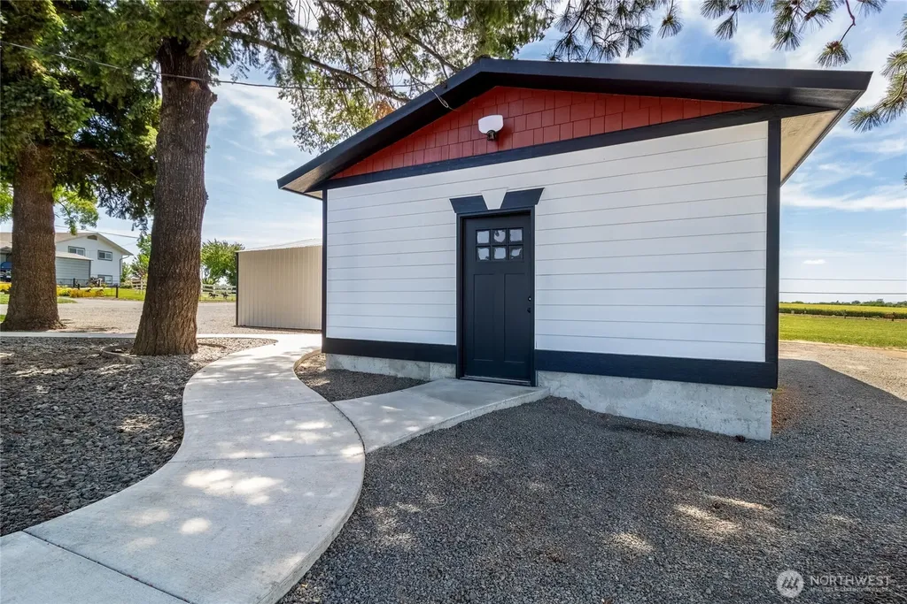 1111 Rooster Road Walla Walla WA 99362