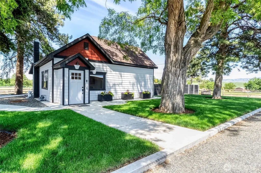 1111 Rooster Road Walla Walla WA 99362