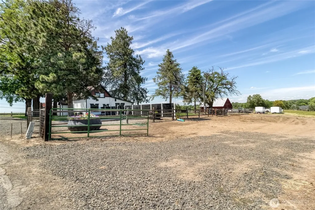1111 Rooster Road Walla Walla WA 99362