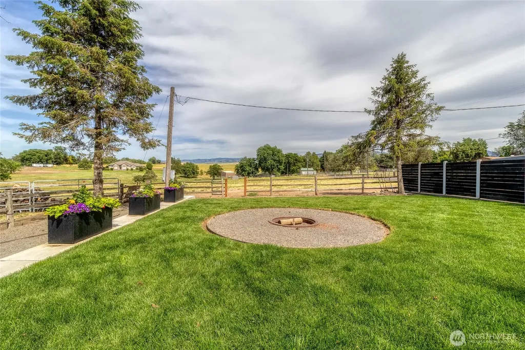 1111 Rooster Road Walla Walla WA 99362