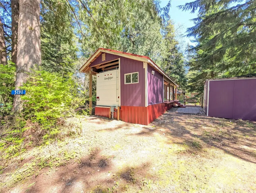 5191 Ma Kook Trail Concrete WA 98237