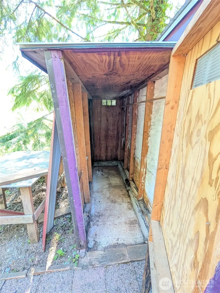 5191 Ma Kook Trail Concrete WA 98237