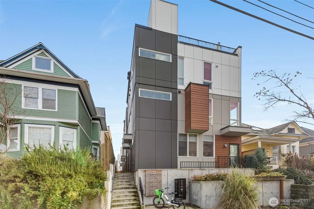 1112 13th Avenue Seattle WA 98122