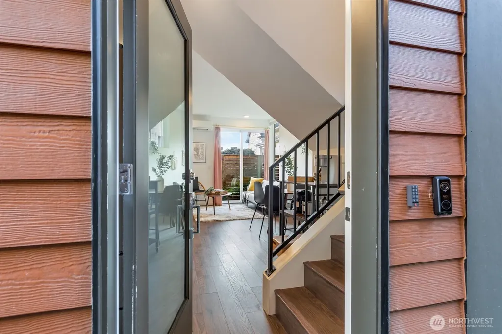 1112 13th Avenue Seattle WA 98122