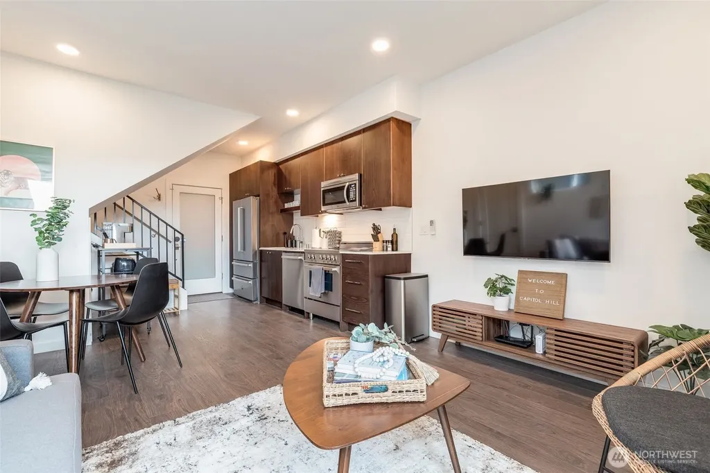 1112 13th Avenue Seattle WA 98122