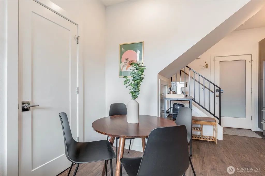 1112 13th Avenue Seattle WA 98122