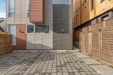 1112 13th Avenue Seattle WA 98122