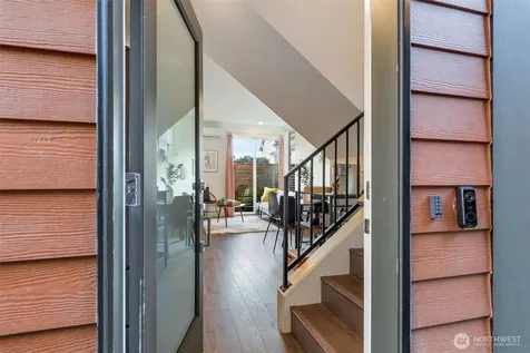 1112 13th Avenue Seattle WA 98122