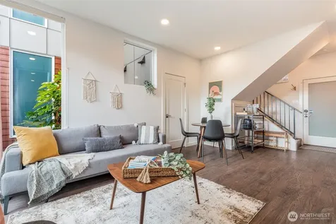 1112 13th Avenue Seattle WA 98122
