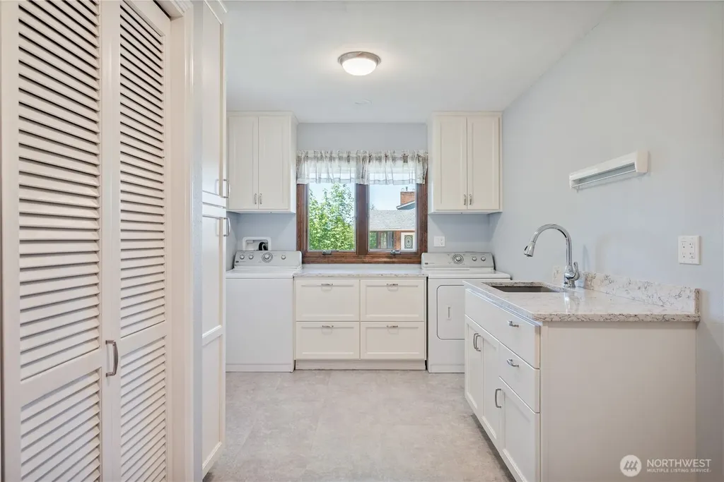 18 Island View Lane Cathlamet WA 98612