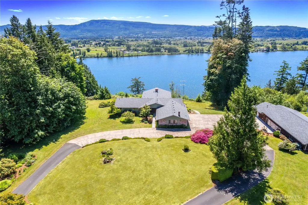 18 Island View Lane Cathlamet WA 98612