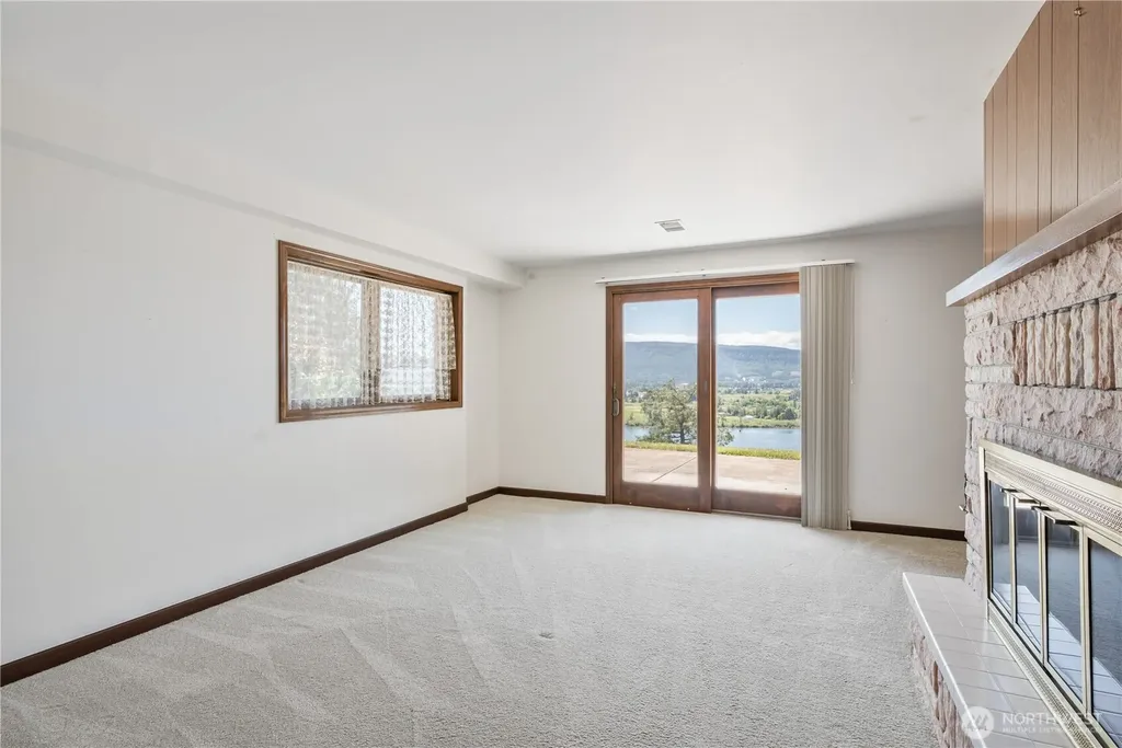 18 Island View Lane Cathlamet WA 98612