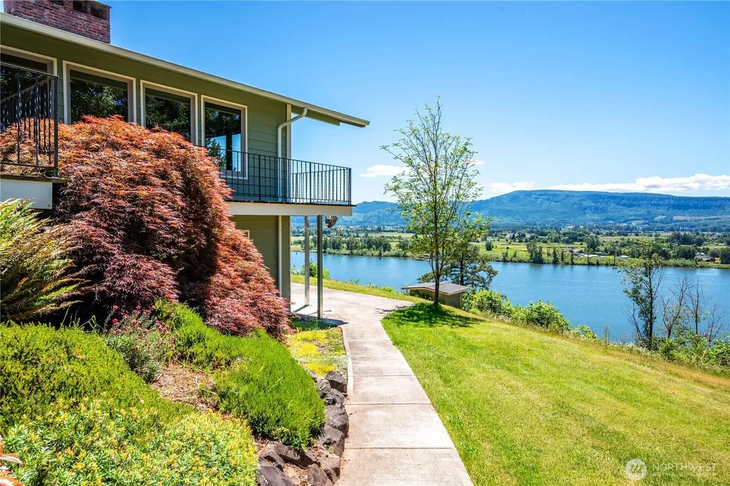 18 Island View Lane Cathlamet WA 98612
