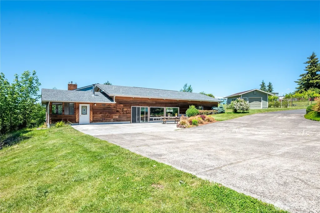 18 Island View Lane Cathlamet WA 98612