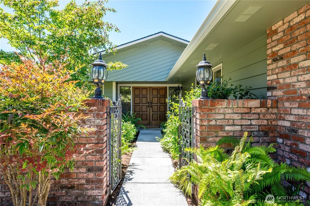18 Island View Lane Cathlamet WA 98612