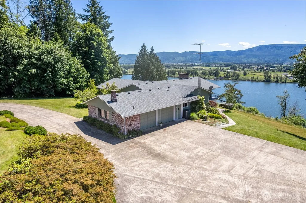 18 Island View Lane Cathlamet WA 98612