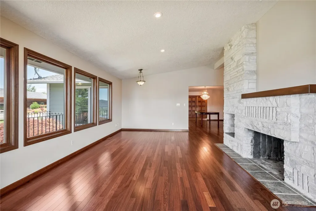 18 Island View Lane Cathlamet WA 98612