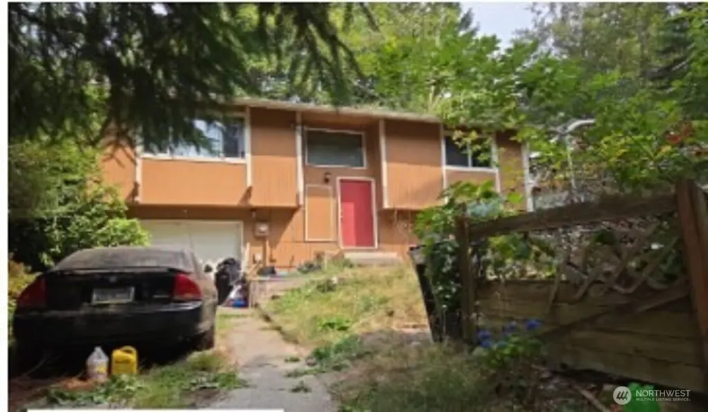6885 E Cascade Drive Port Orchard WA 98366