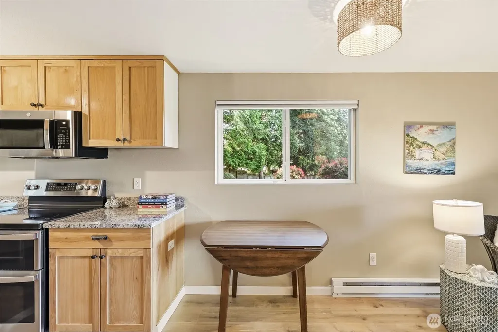 22105 66th Avenue W Mountlake Terrace WA 98043