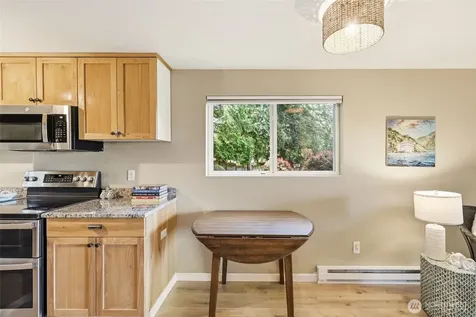 22105 66th Avenue W Mountlake Terrace WA 98043