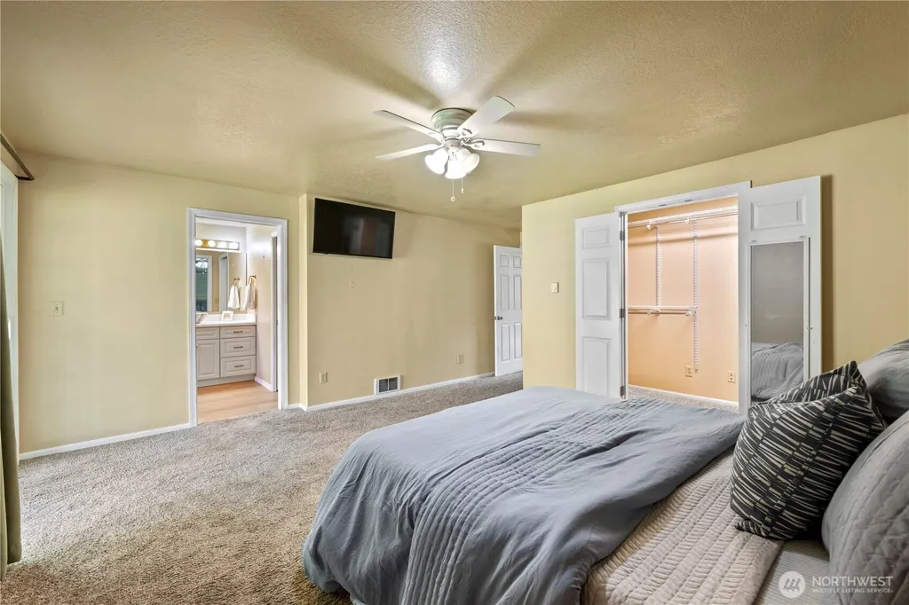 9529 62nd Dr NE Marysville WA 98270