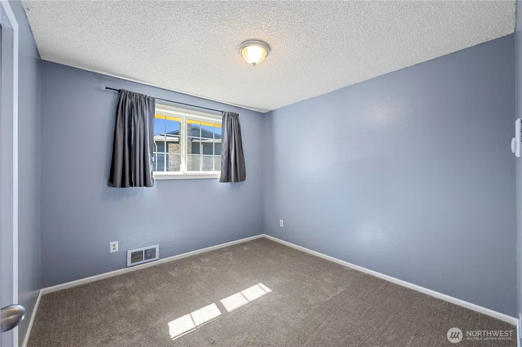 9529 62nd Dr NE Marysville WA 98270