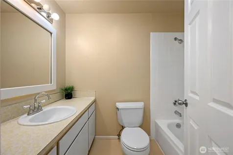 9529 62nd Dr NE Marysville WA 98270