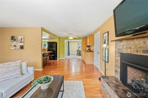 9529 62nd Dr NE Marysville WA 98270