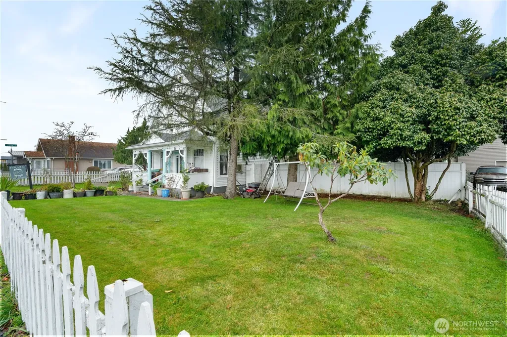 2701 Simpson Avenue Hoquiam WA 98550