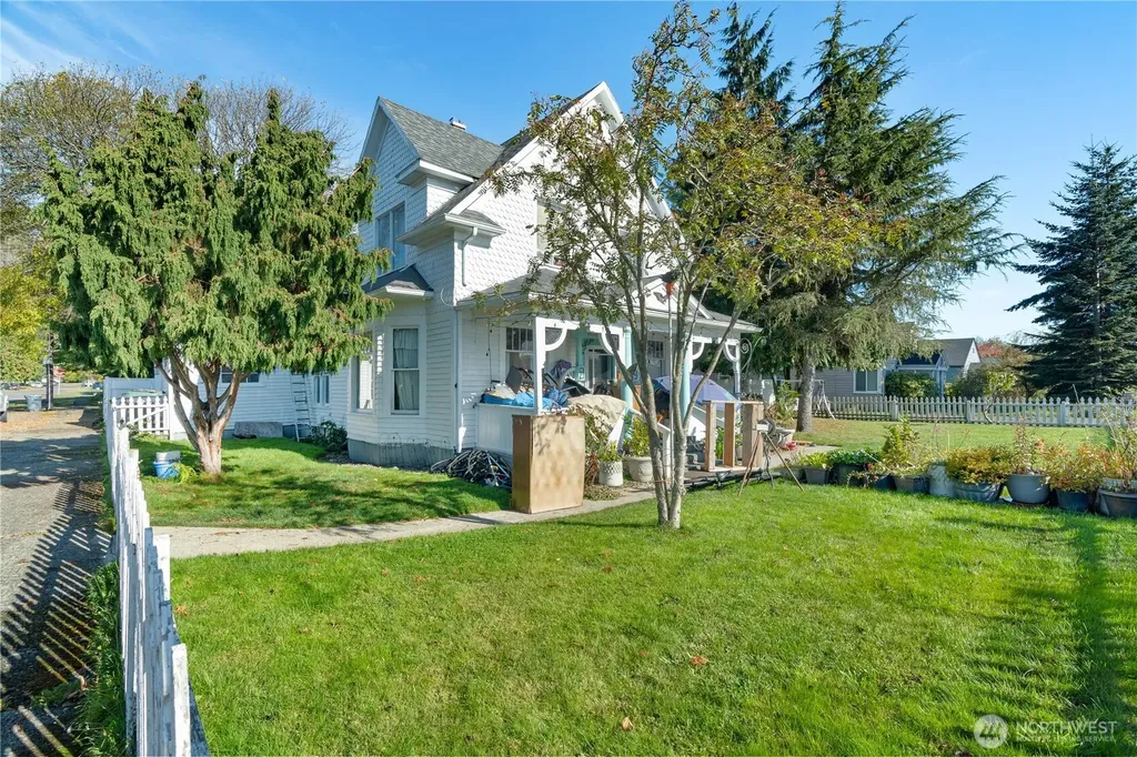 2701 Simpson Avenue Hoquiam WA 98550