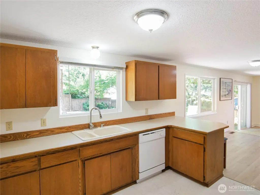 7825 189th Place SW Edmonds WA 98026