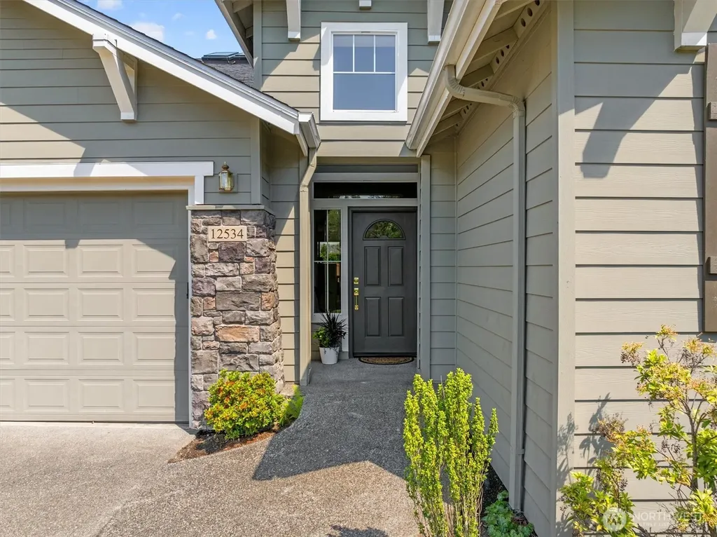 12534 230th Place NE Redmond WA 98053