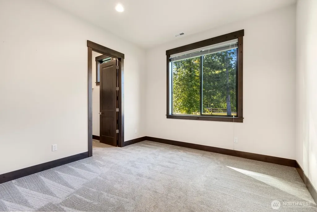 35945 SE 49th Street Fall City WA 98024