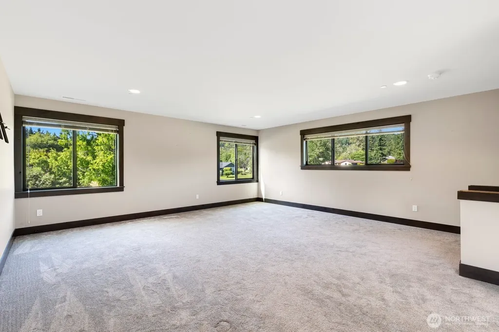 35945 SE 49th Street Fall City WA 98024