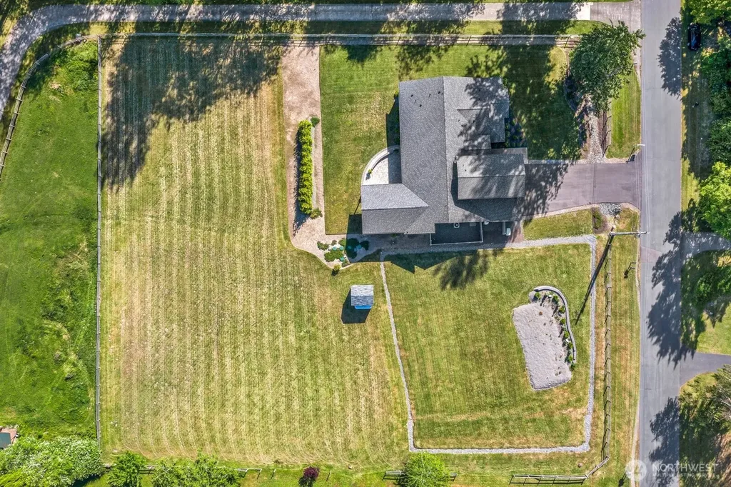 35945 SE 49th Street Fall City WA 98024