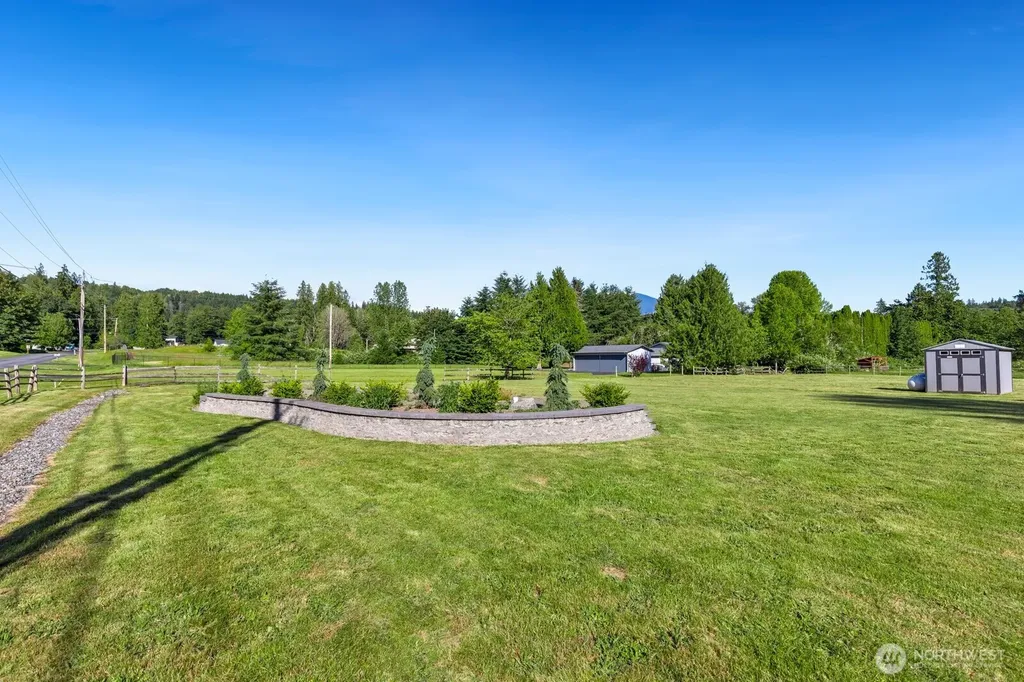 35945 SE 49th Street Fall City WA 98024