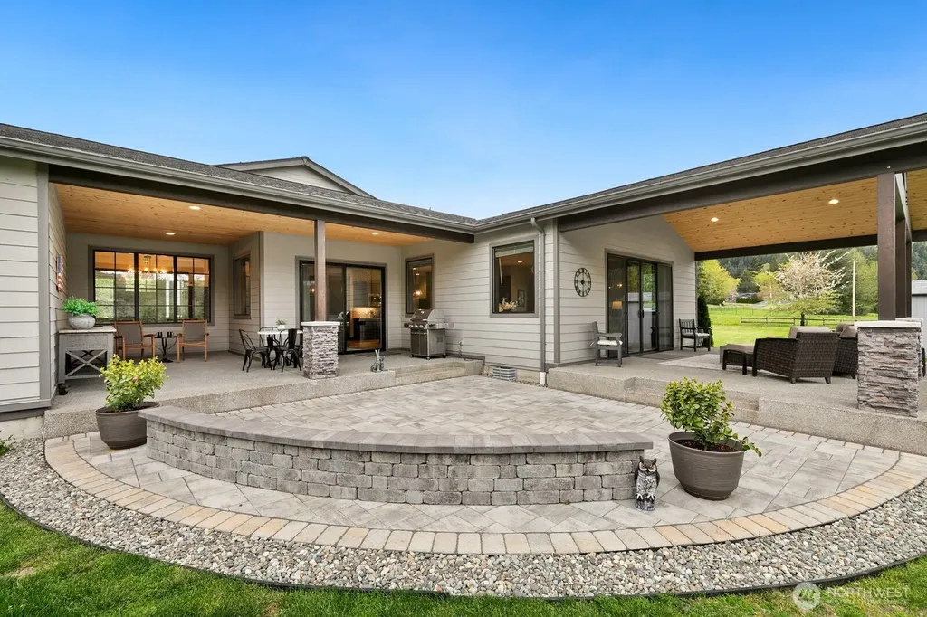 35945 SE 49th Street Fall City WA 98024