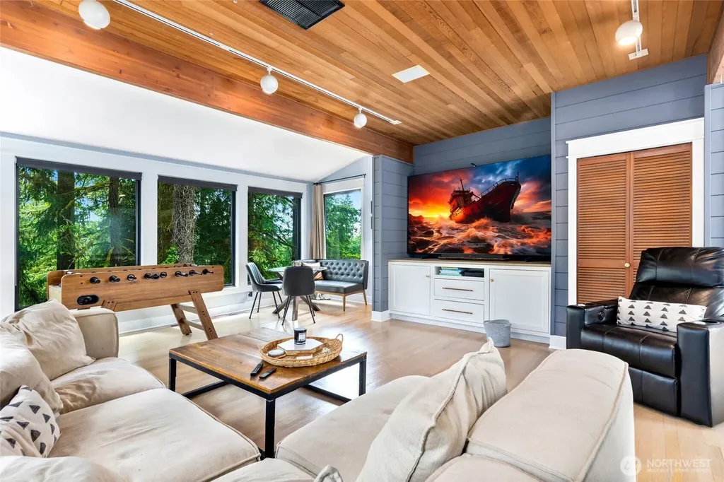 25210 SE 159th Street Issaquah WA 98027