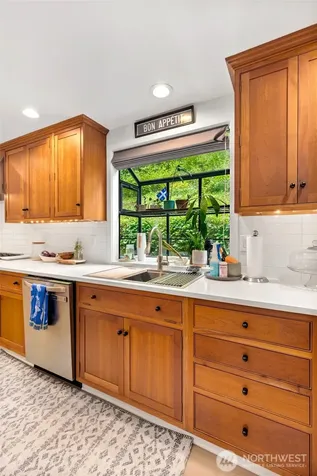 25210 SE 159th Street Issaquah WA 98027