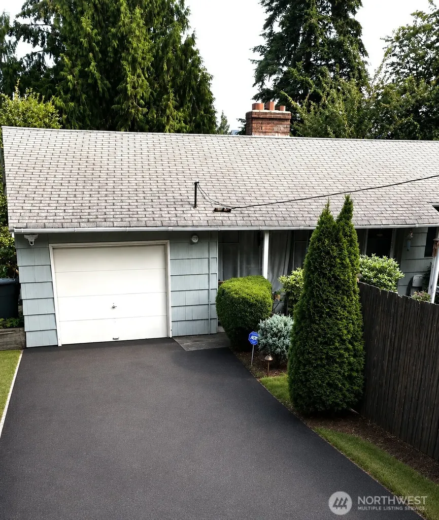 10034 SE 8th Bellevue WA 98004