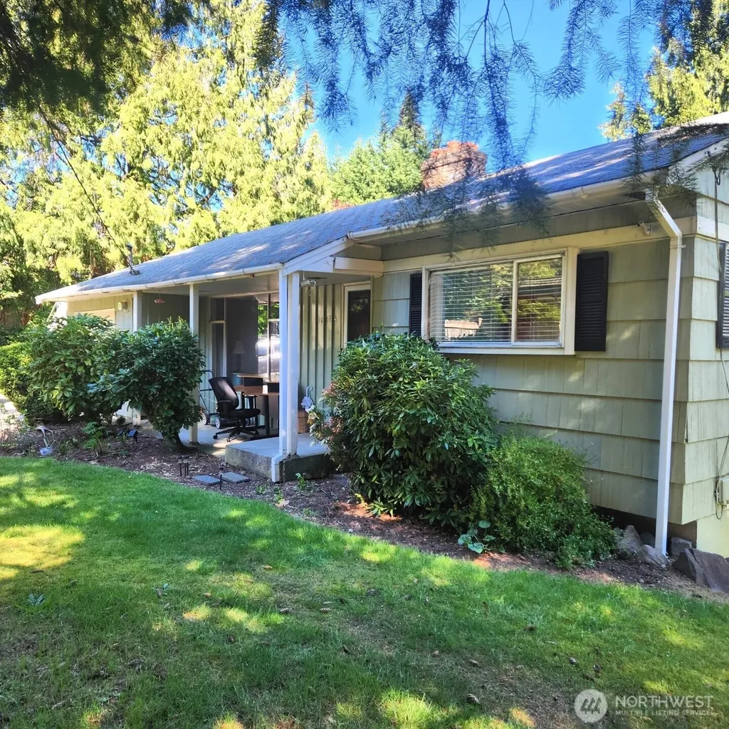 10034 SE 8th Bellevue WA 98004