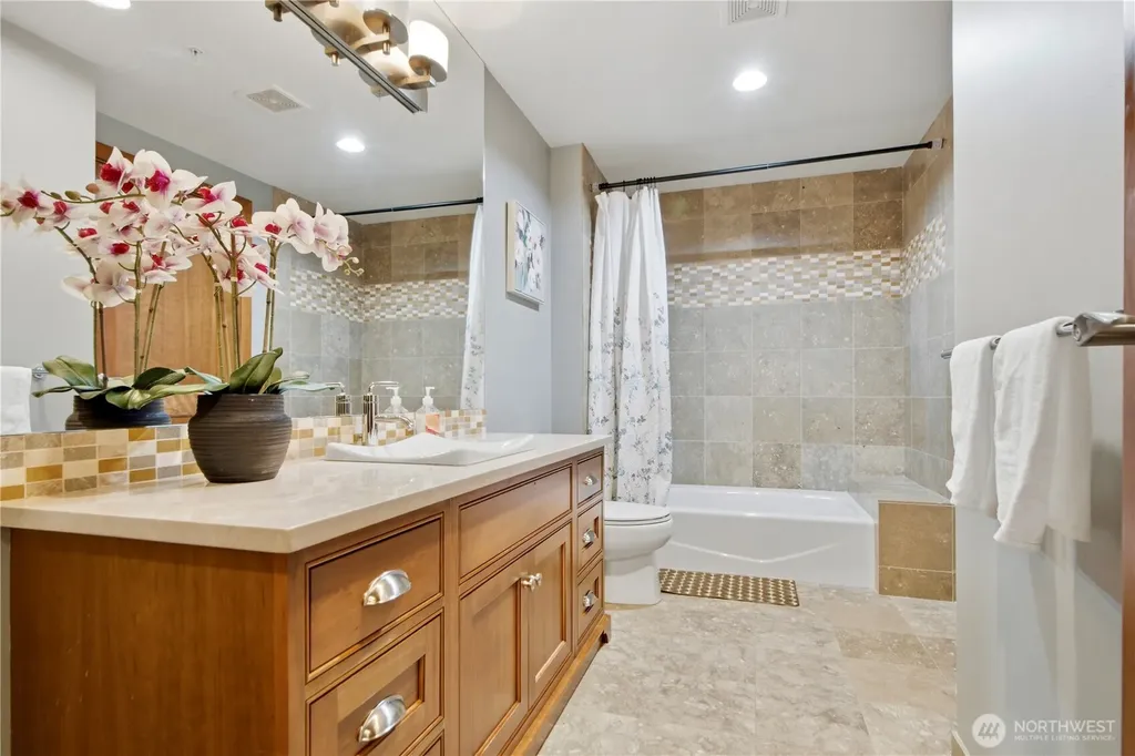 10620 NE 9th Place Bellevue WA 98004