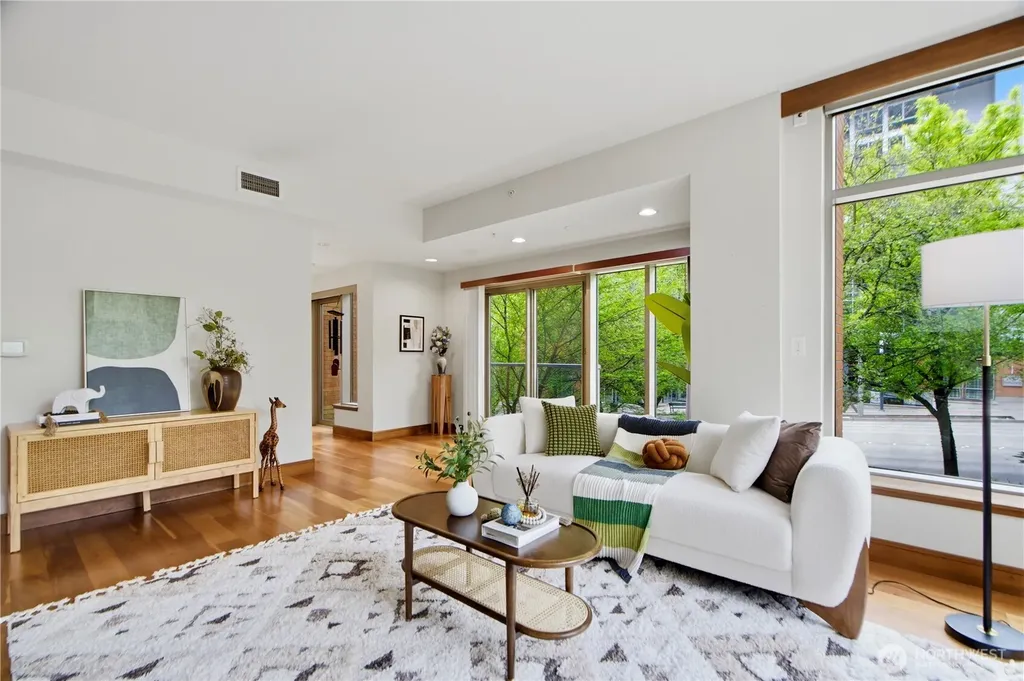 10620 NE 9th Place Bellevue WA 98004