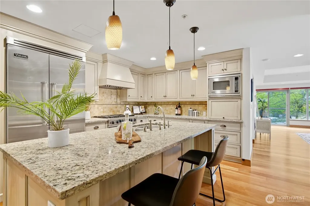 10620 NE 9th Place Bellevue WA 98004