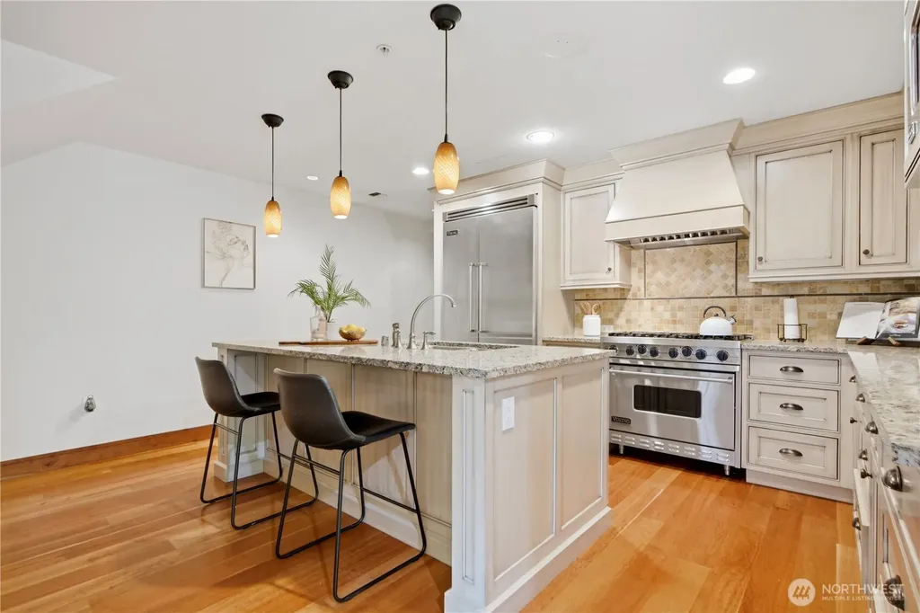 10620 NE 9th Place Bellevue WA 98004