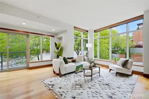 10620 NE 9th Place Bellevue WA 98004