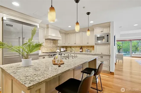 10620 NE 9th Place Bellevue WA 98004
