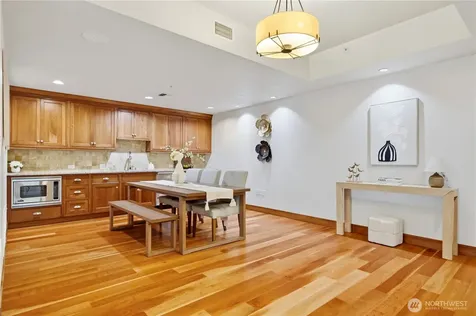 10620 NE 9th Place Bellevue WA 98004